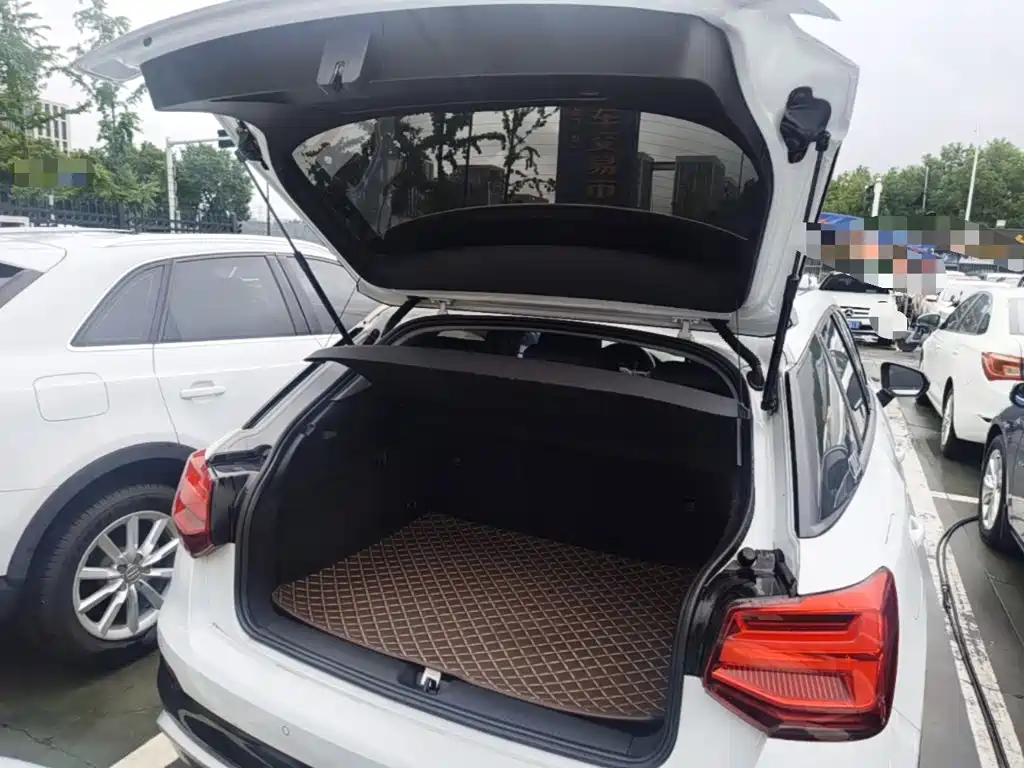 Audi Q2L — миниатюра 19