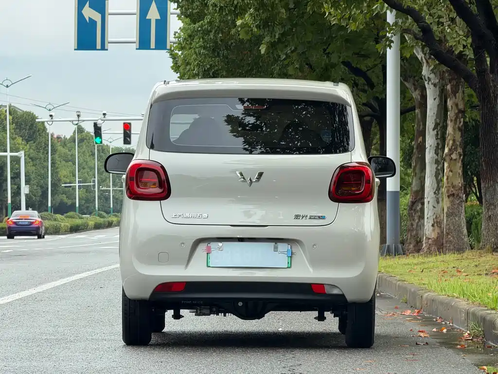 Wuling MINIEV — миниатюра 6