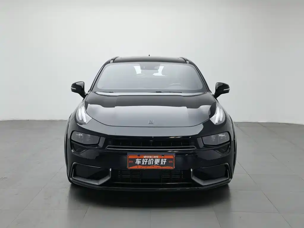 Lynk & Co 02 Hatchback — миниатюра 3