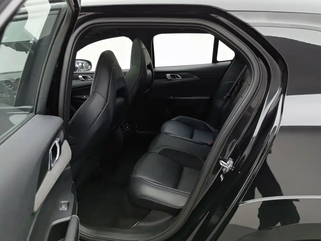 Lynk & Co 02 Hatchback — миниатюра 15