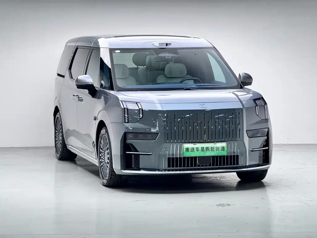 Zeekr 009 2024 мест 108kWh