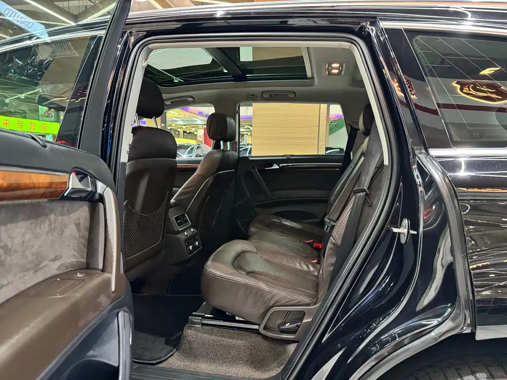 Audi Q7 — миниатюра 9