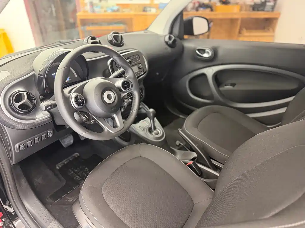 smart Smart Fortwo — миниатюра 8