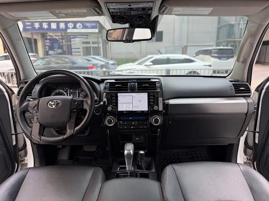 Toyota 4Runner — миниатюра 10