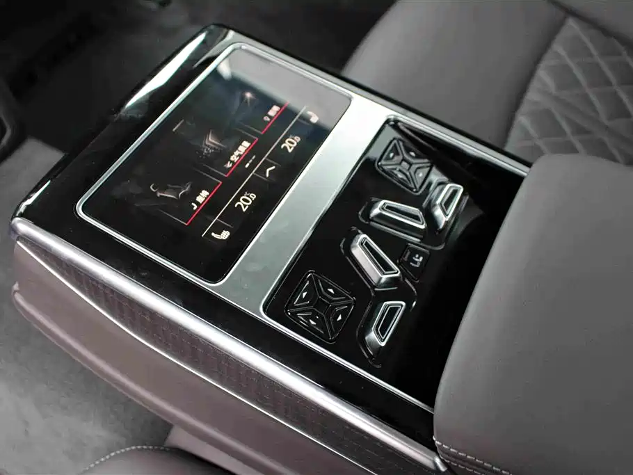 Audi A8 — миниатюра 12