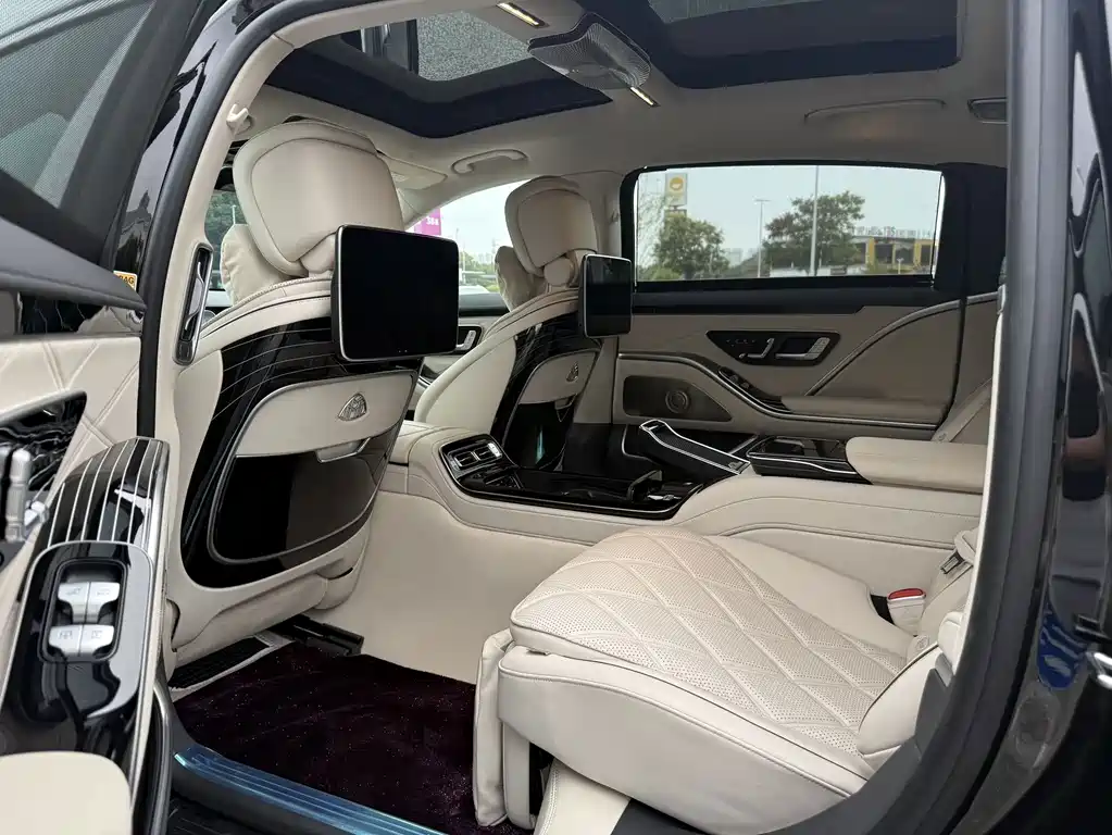 Mercedes-Benz S-Class — миниатюра 13