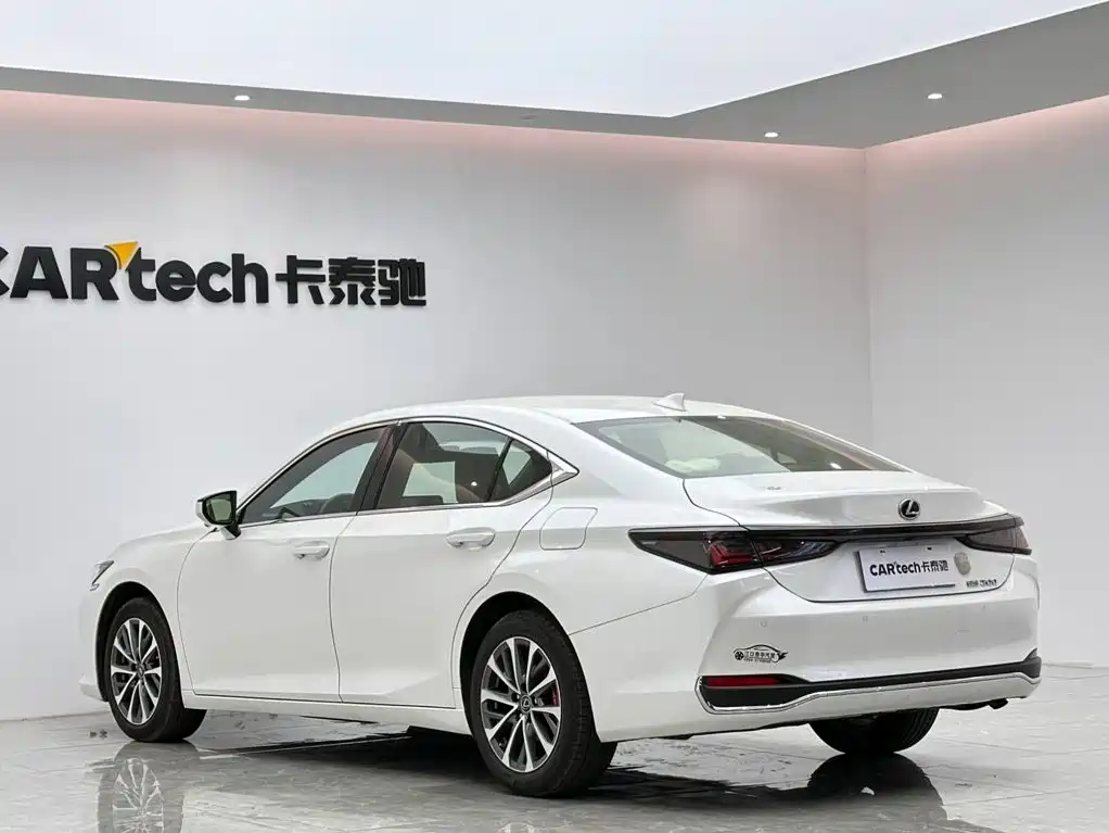 Lexus ES — миниатюра 3