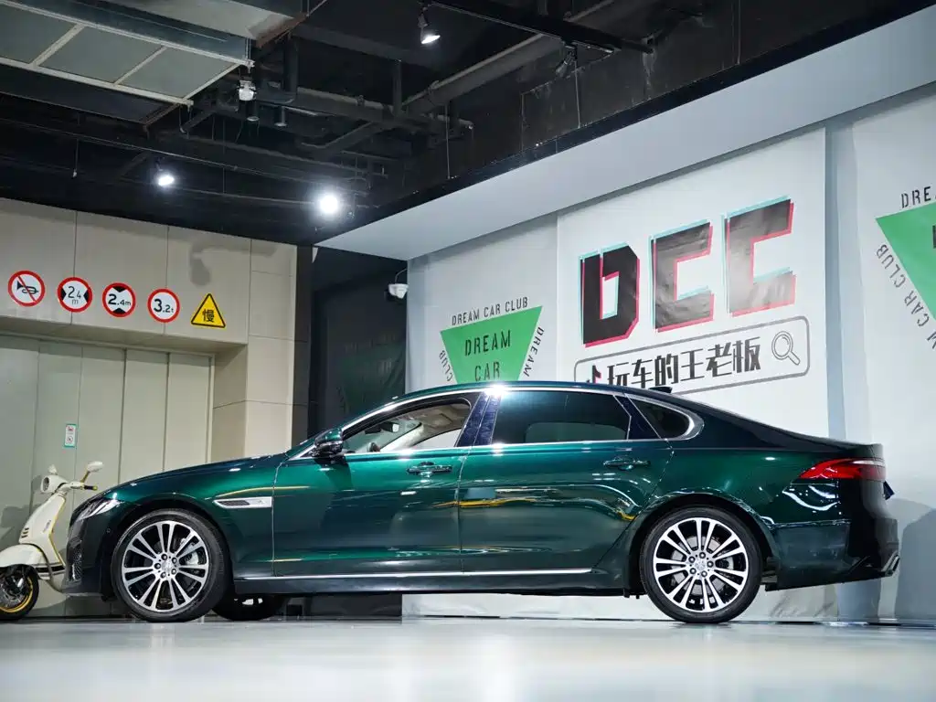 Jaguar XFL — миниатюра 6
