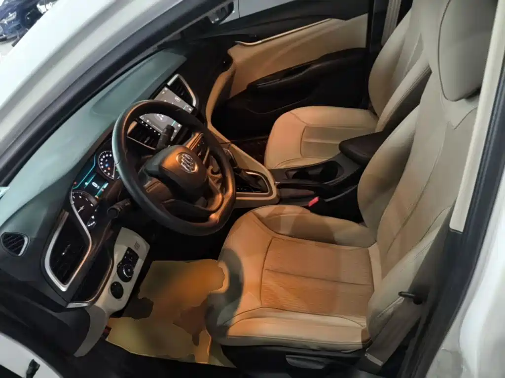 Buick Excelle — миниатюра 15