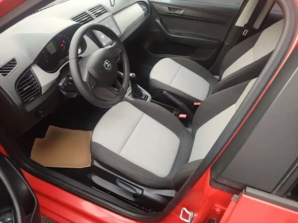 Skoda Fabia — миниатюра 15