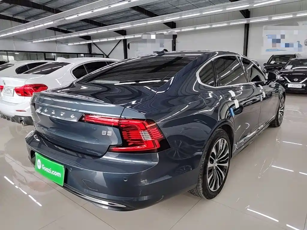 Volvo S90 — миниатюра 7