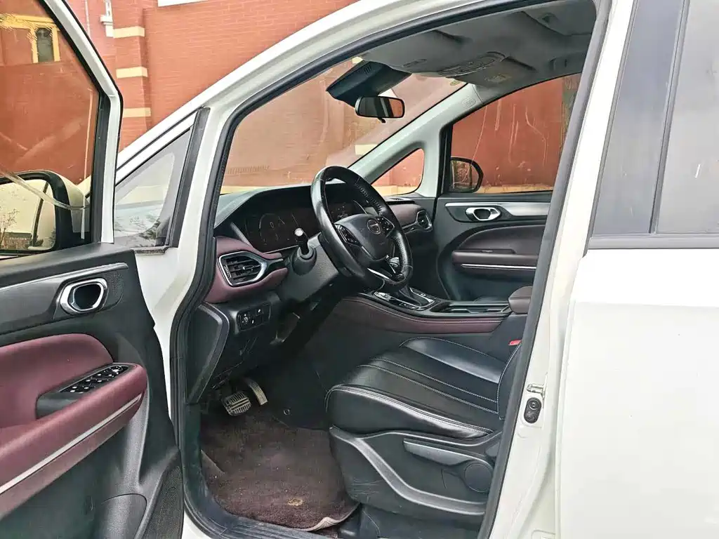 GAC Motor Trumpchi M6 — миниатюра 3