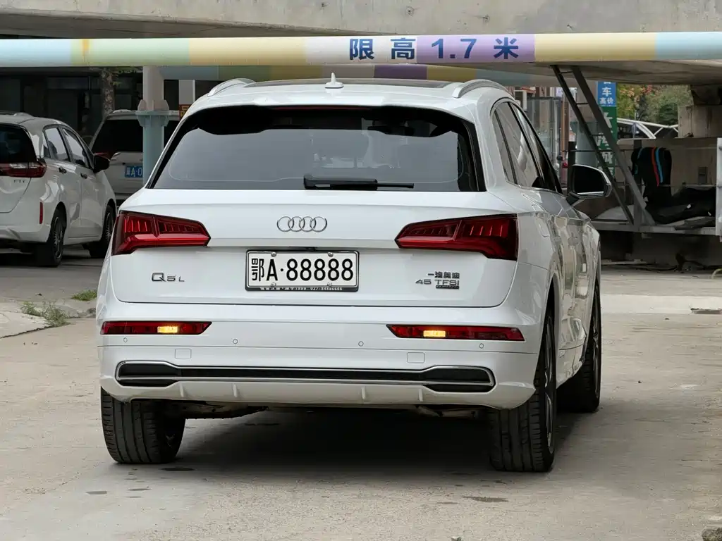 Audi Q5L — миниатюра 6