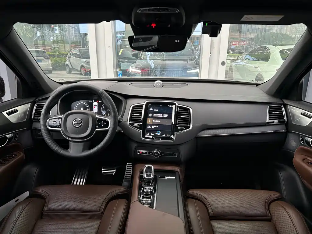 Volvo XC90 — миниатюра 5