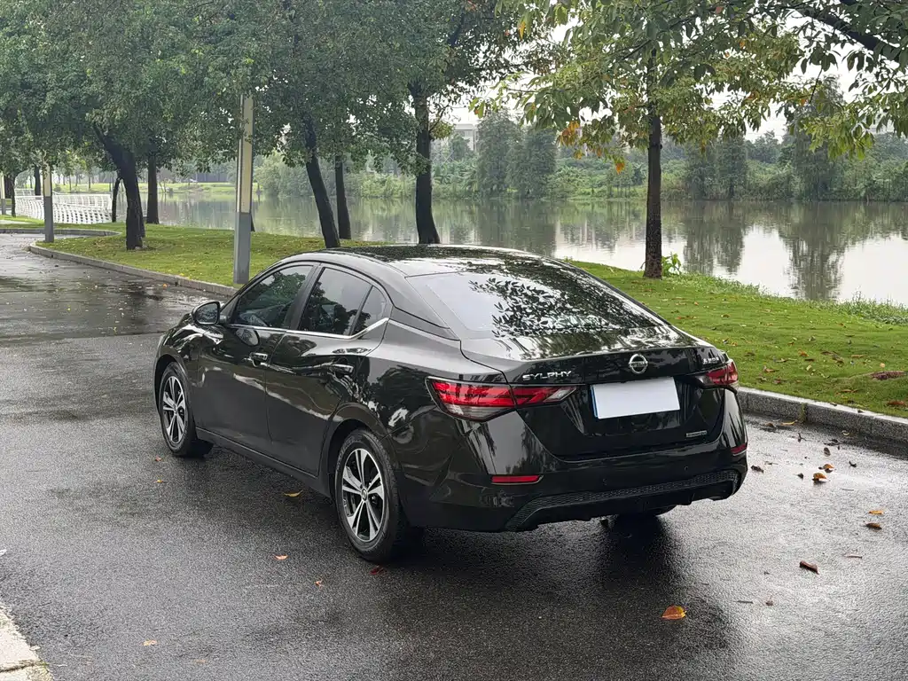 Nissan Sylphy — миниатюра 6