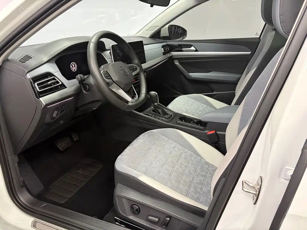 Volkswagen Lavida — миниатюра 6