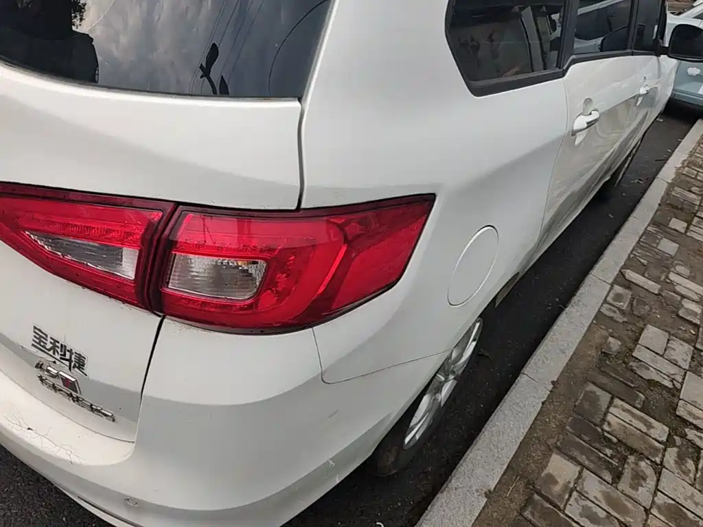 Haima Familia MPV — миниатюра 8