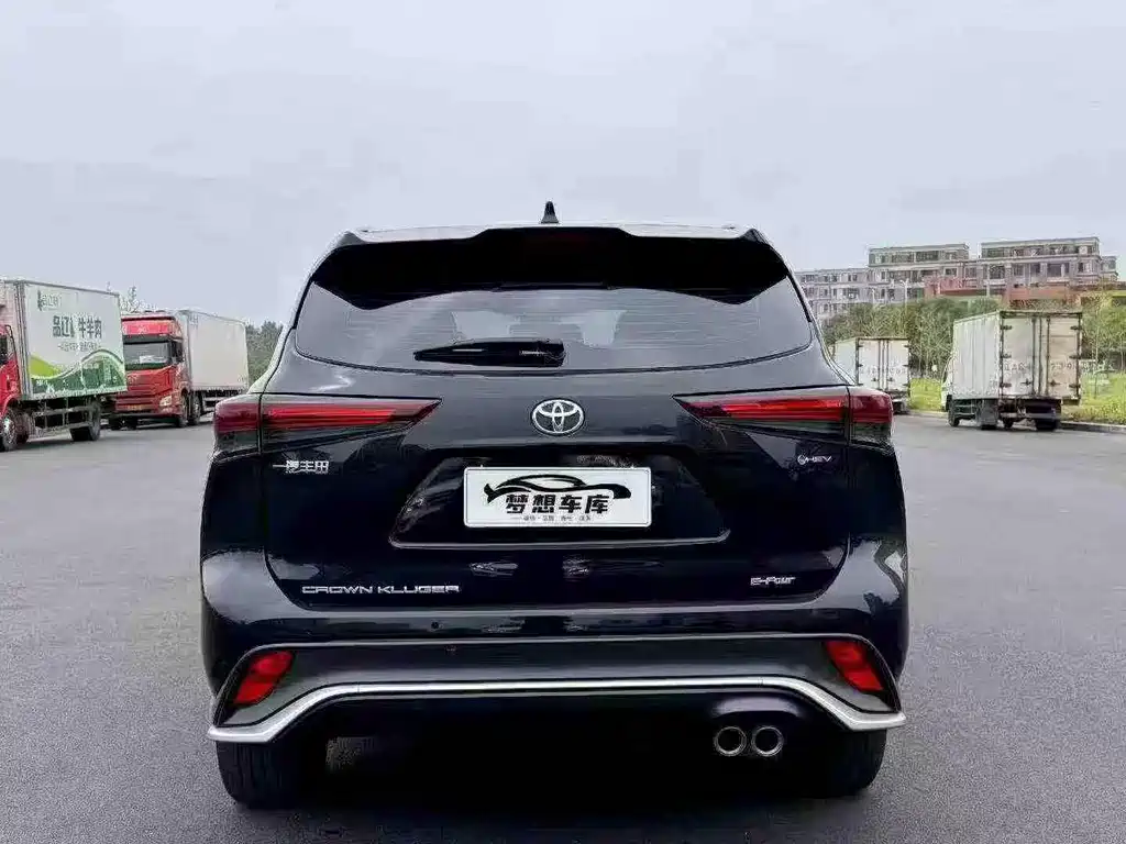 Toyota Crown Kluger — миниатюра 8