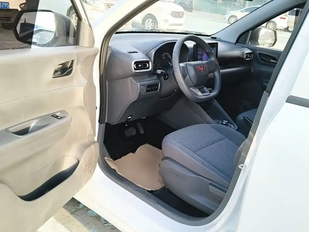 Wuling Hongguang EV — миниатюра 16