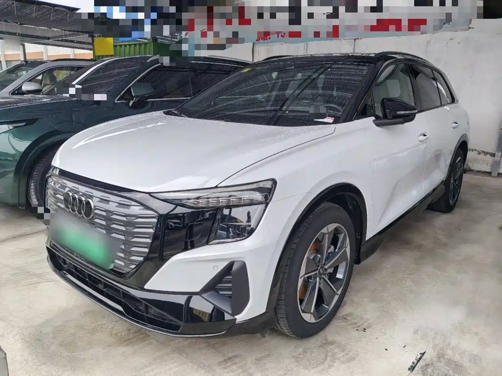 Audi Q5 e-tron — миниатюра 2