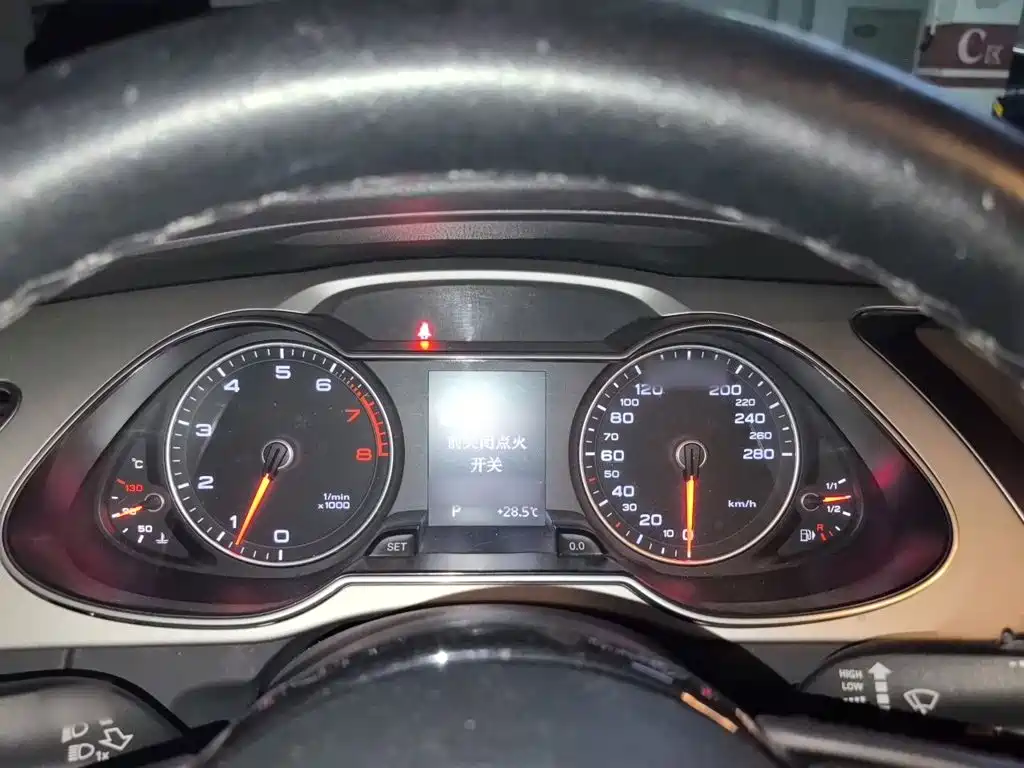 Audi A4L 2015 30 TFSI AT Comfort