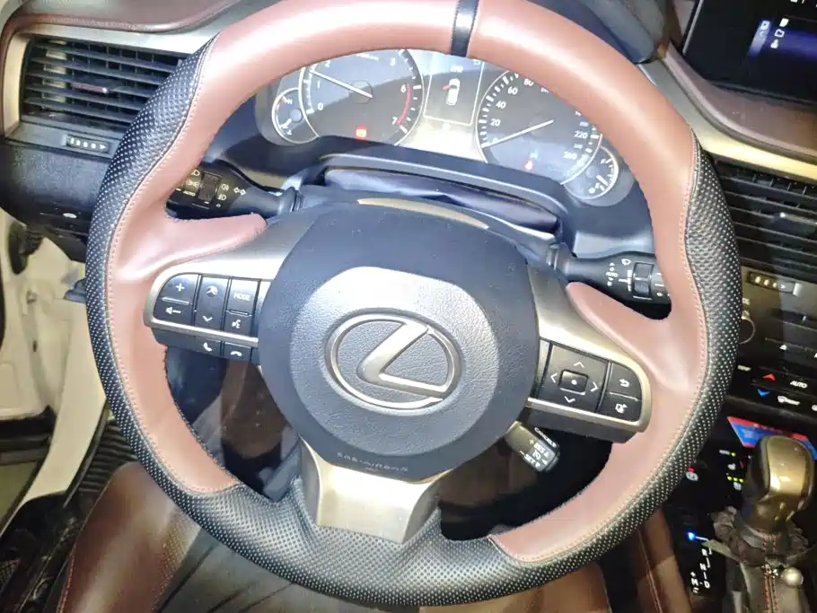 Lexus RX — миниатюра 15