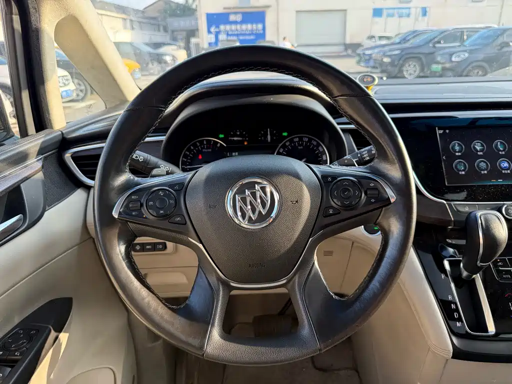 Buick GL8 — миниатюра 7