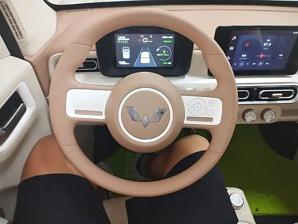 Wuling MINIEV — миниатюра 11