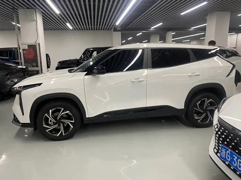 Geely Boyue — миниатюра 4