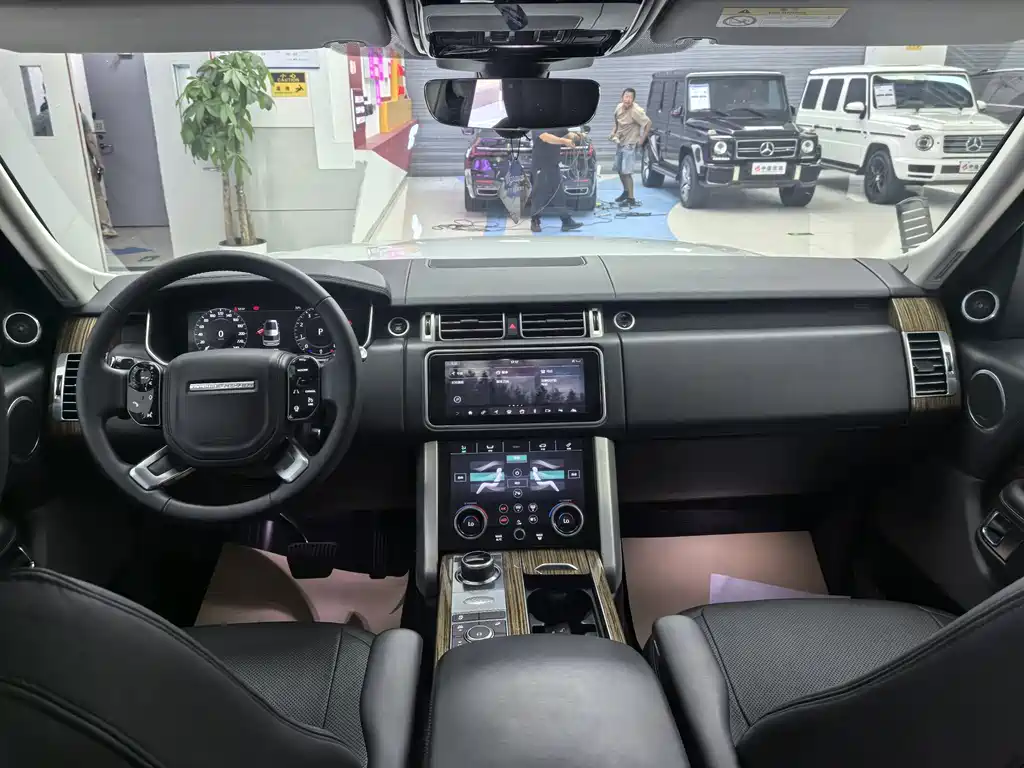 Land Rover Range Rover — миниатюра 16
