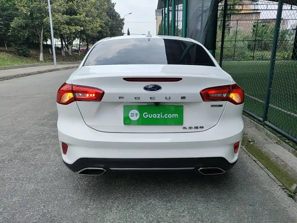 Ford Focus 2021 EcoBoost 180 AT
