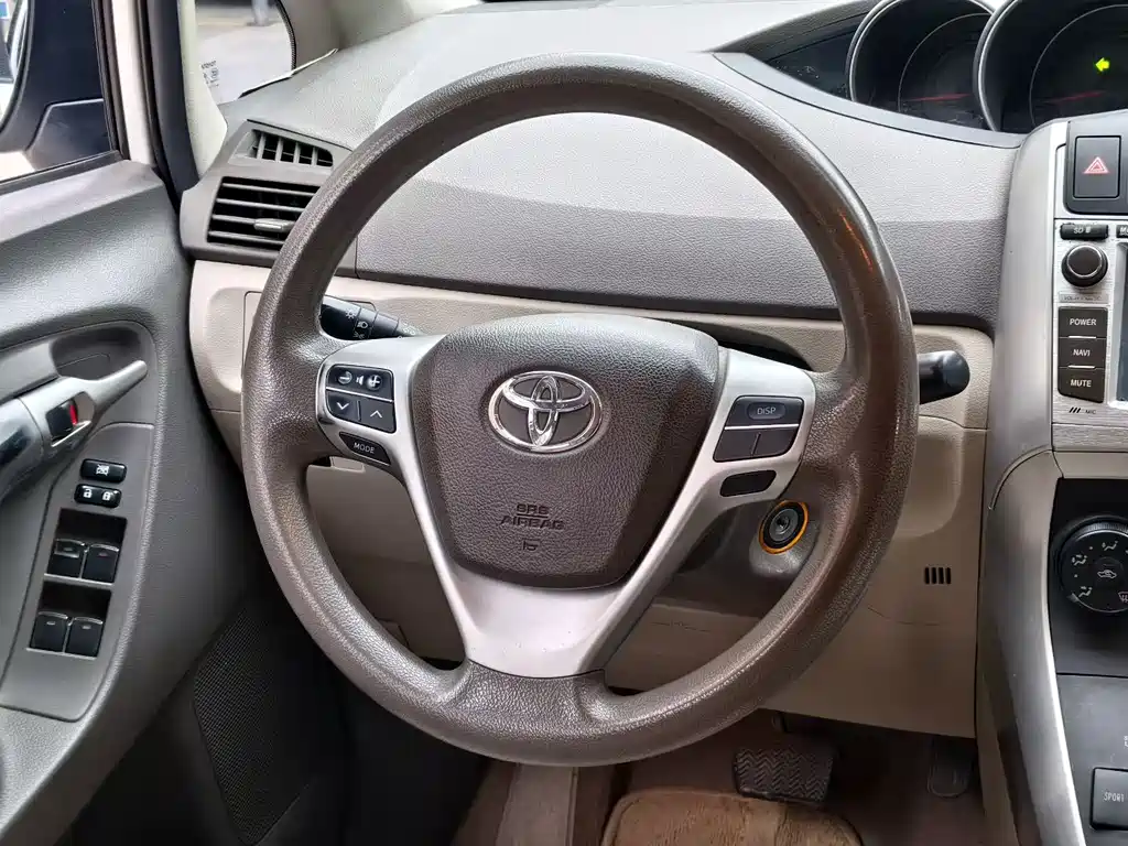 Toyota Verso — миниатюра 6