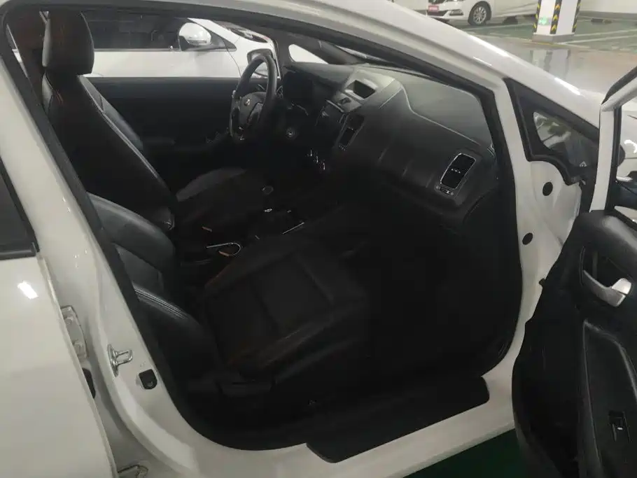 Kia K3 — миниатюра 8