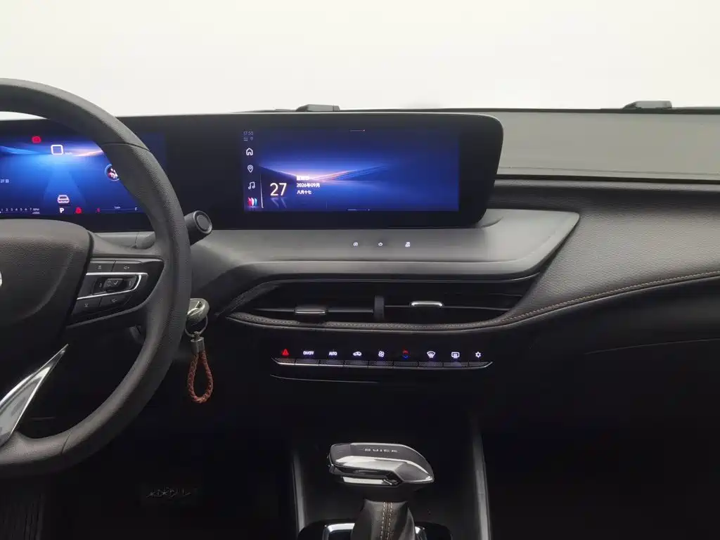Buick Verano — миниатюра 12