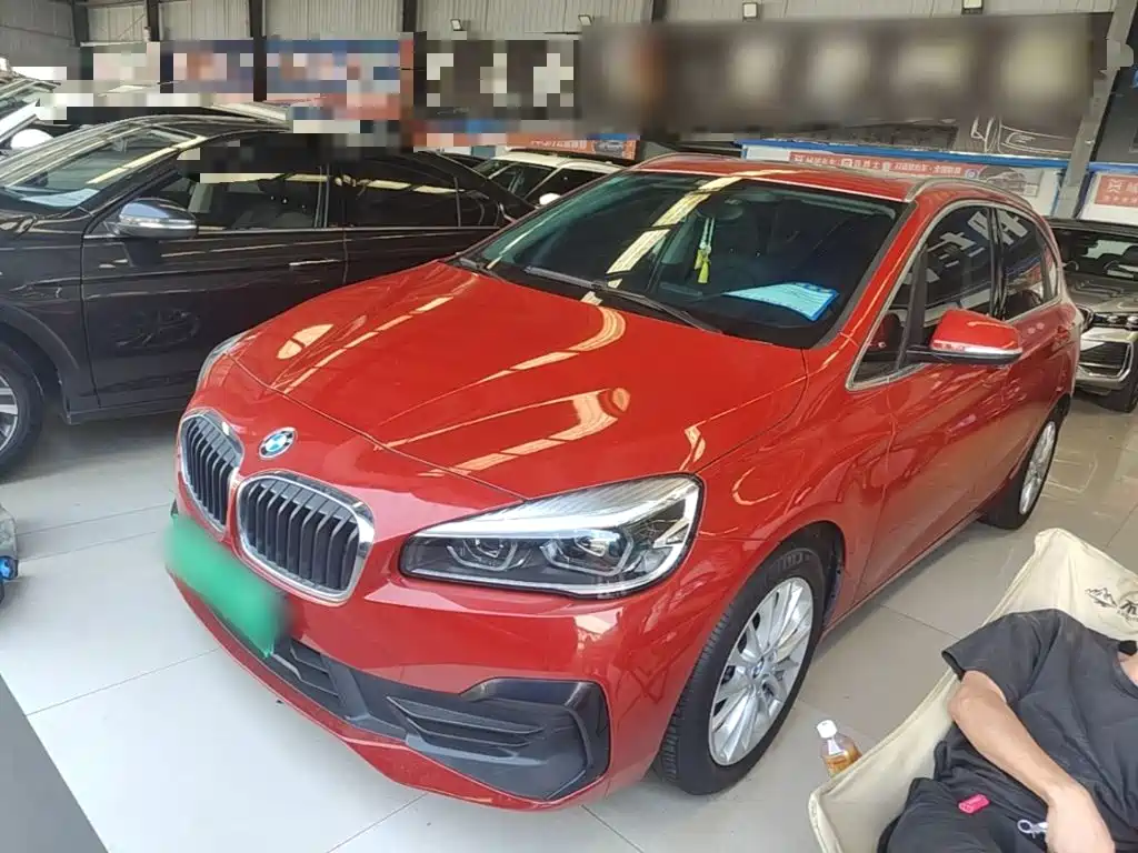 BMW 2 Series Active Tourer — миниатюра 2