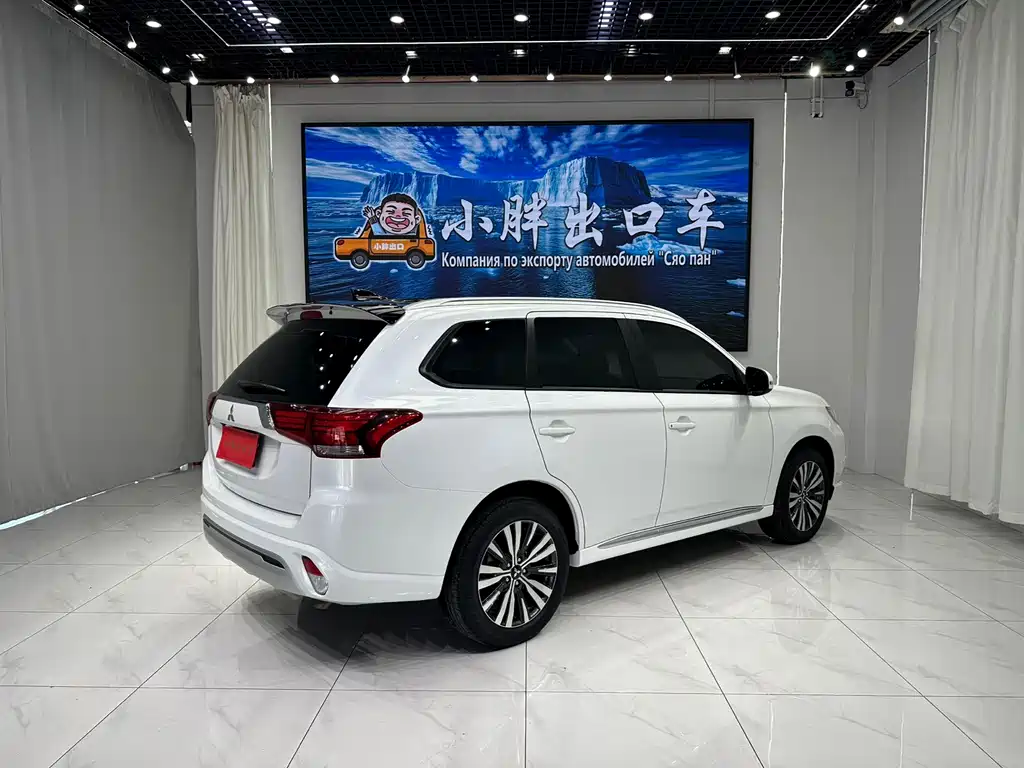 Mitsubishi Outlander — миниатюра 4