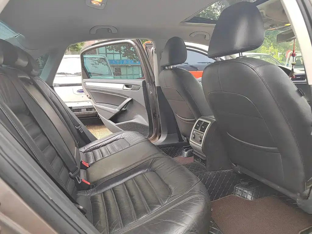 Volkswagen Passat — миниатюра 6