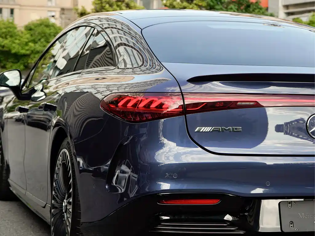 Mercedes-Benz EQS AMG — миниатюра 8