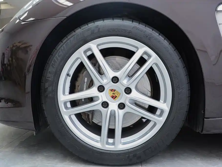 Porsche Panamera — миниатюра 5