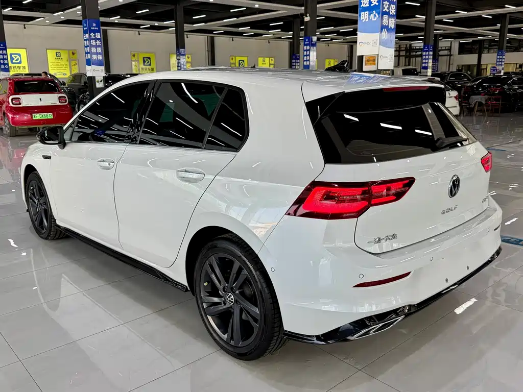 Volkswagen Golf — миниатюра 9