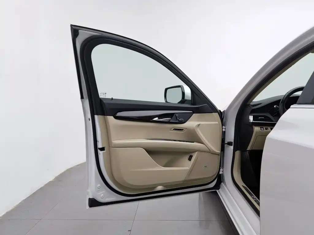 Cadillac CT6 — миниатюра 8