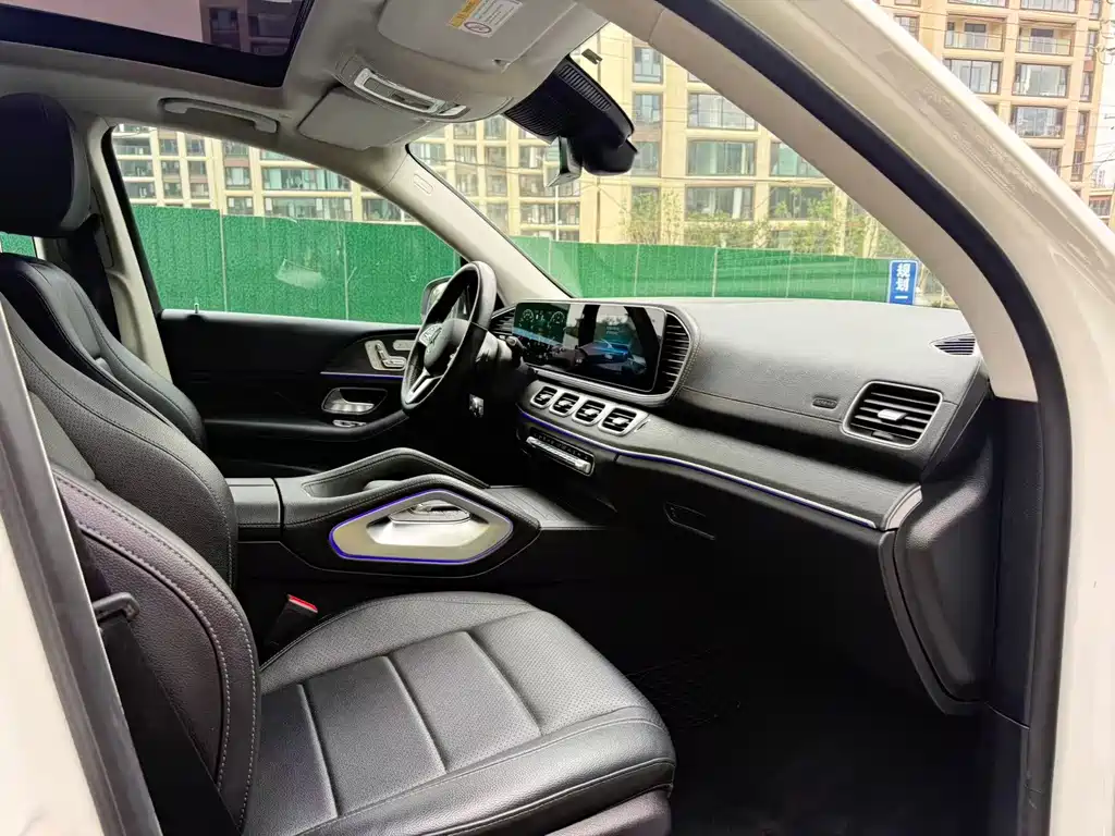 Mercedes-Benz GLE (Import) — миниатюра 6