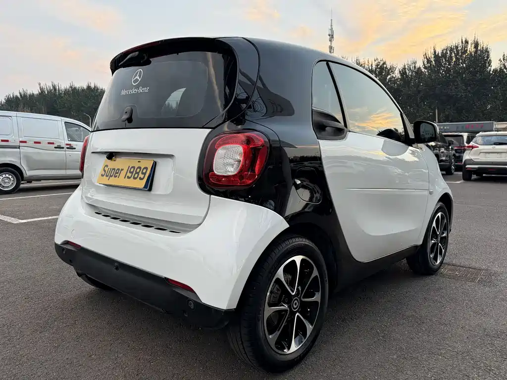smart Smart Fortwo — миниатюра 6