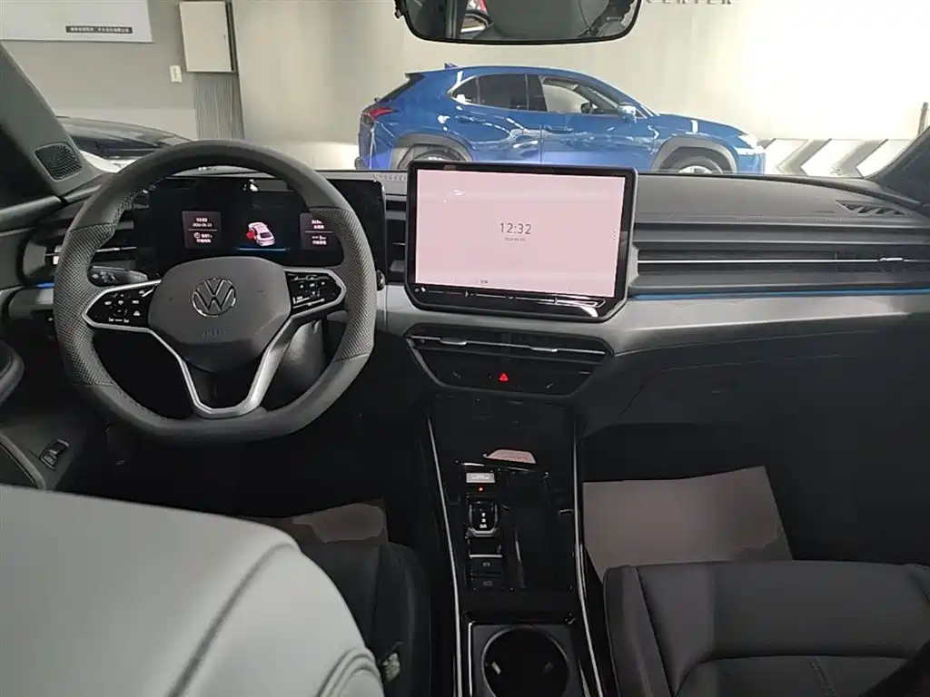 Volkswagen Lamando 2026 L 300TSI