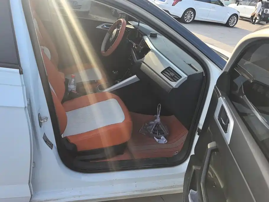 Volkswagen Polo — миниатюра 8