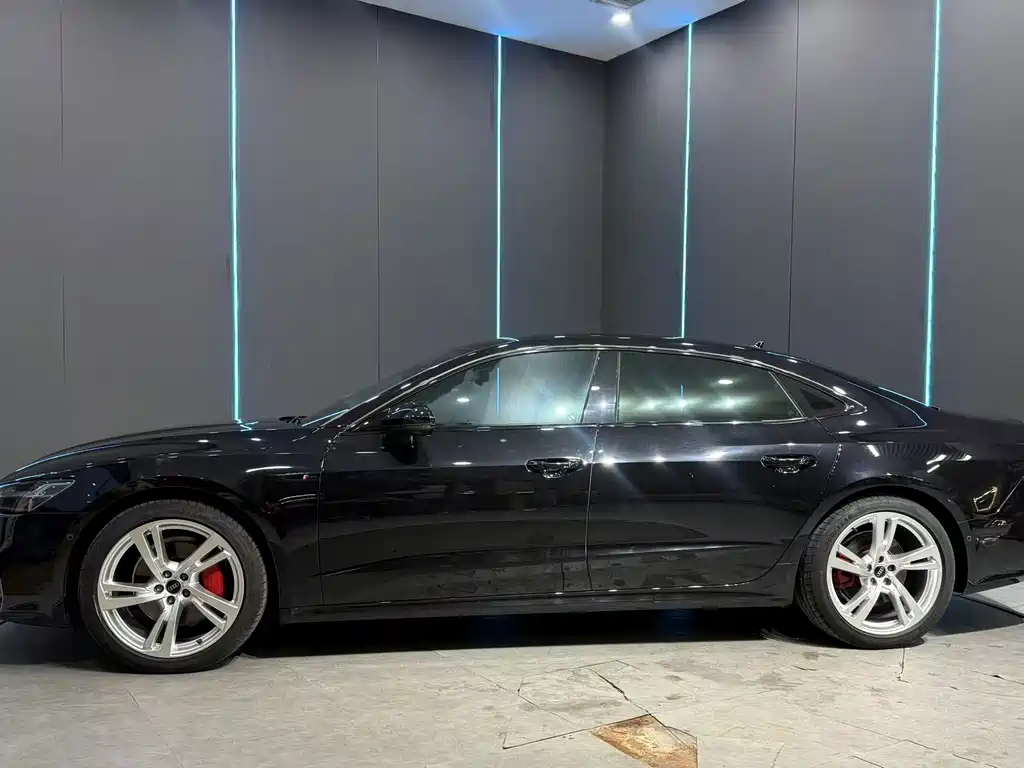 Audi A7L — миниатюра 5