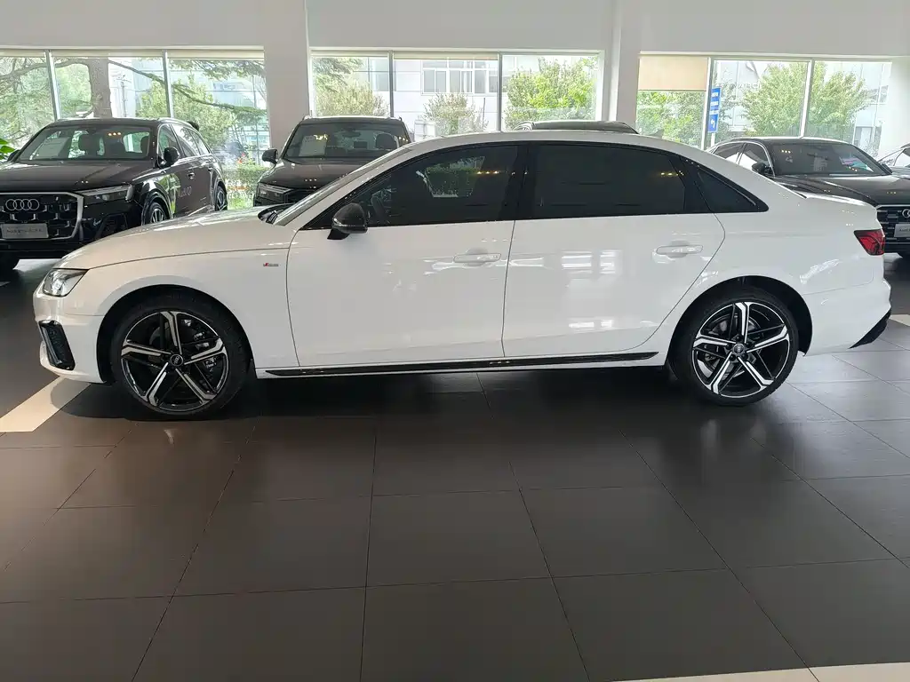 Audi A4L 2025 200 Enjoy 40 TFSI Luxury