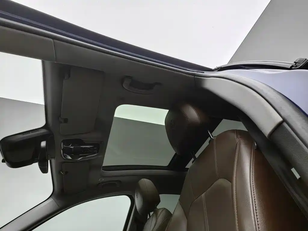 Alfa Romeo Stelvio — миниатюра 14