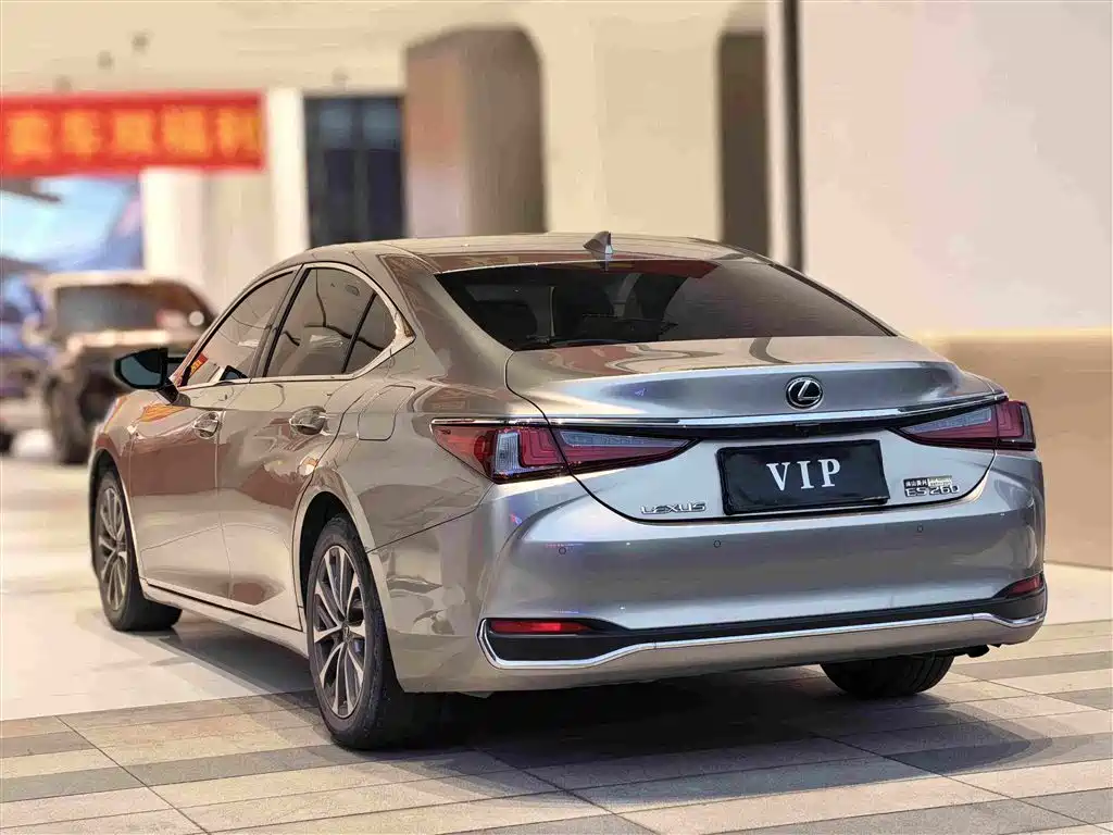 Lexus ES — миниатюра 6