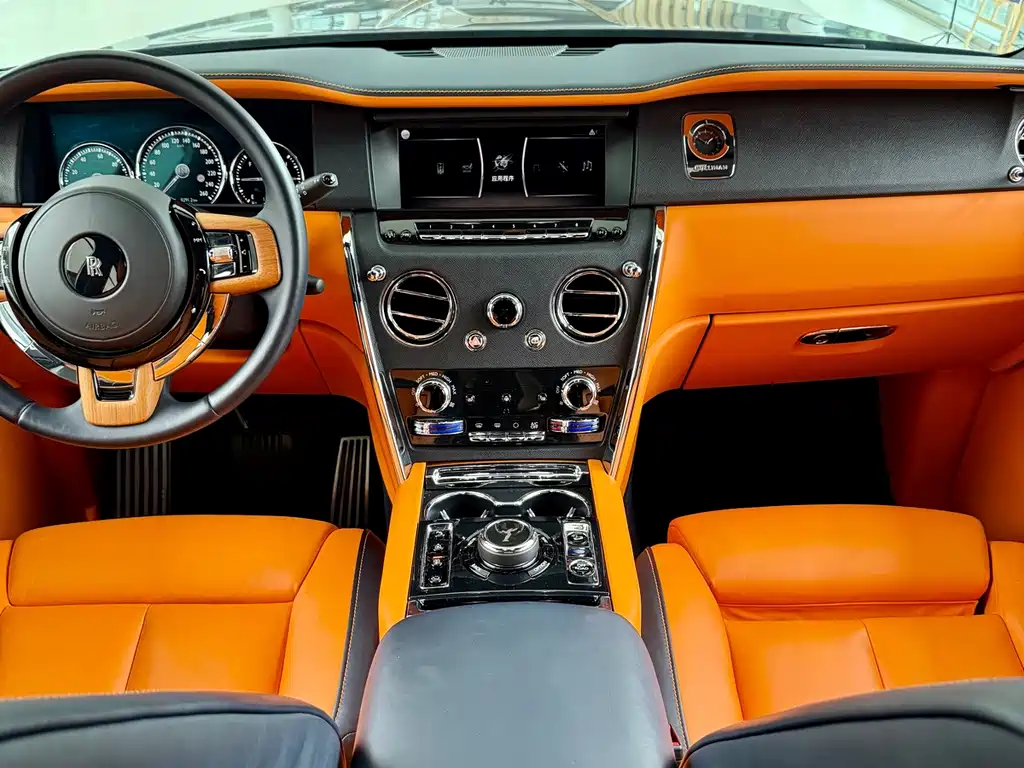 Rolls-Royce Cullinan — миниатюра 9